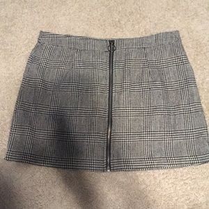 Houndstooth skirt